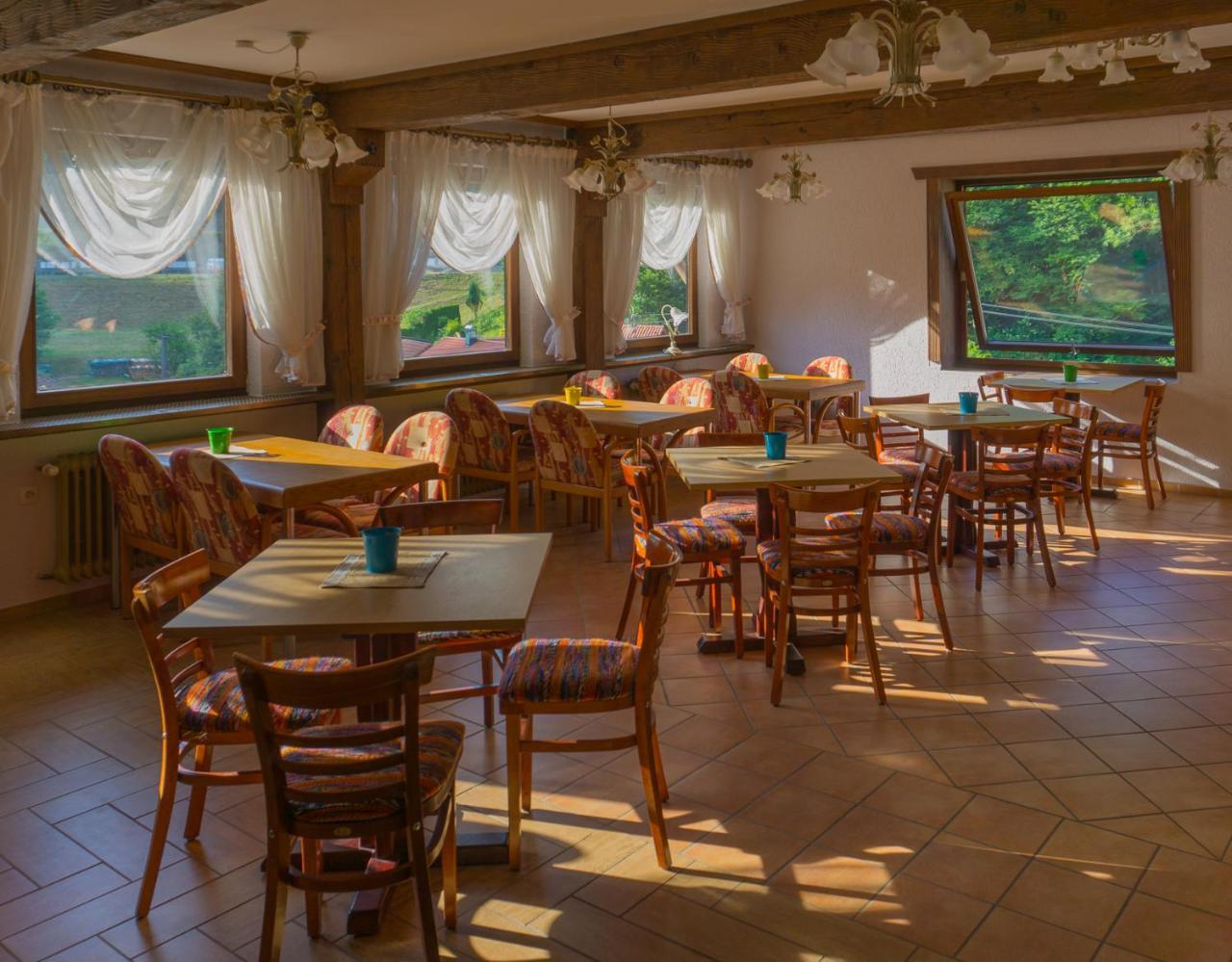 Kraehenbad Hotel Alpirsbach Zewnętrze zdjęcie
